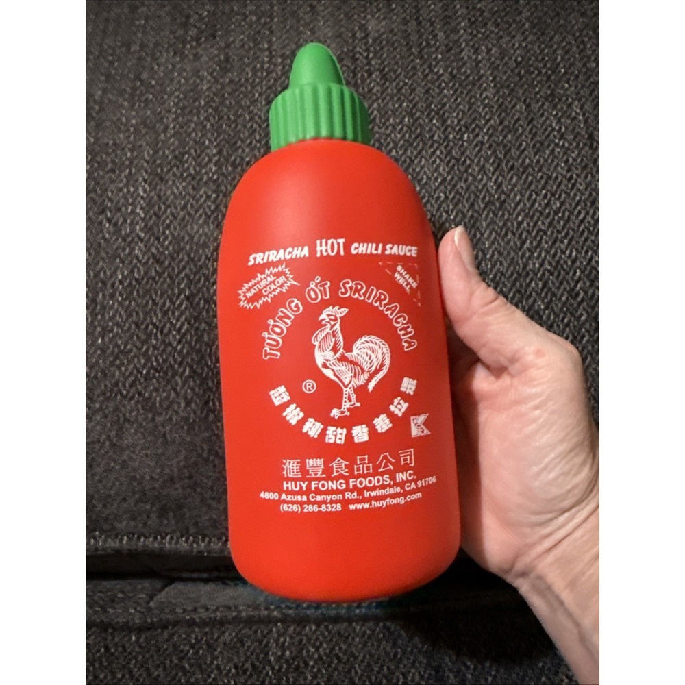 SRIRACHA JUMBO SQUISHY SRIRACHA HOT CHILI SAUCE SQUISHY JUMBO (Lexi)